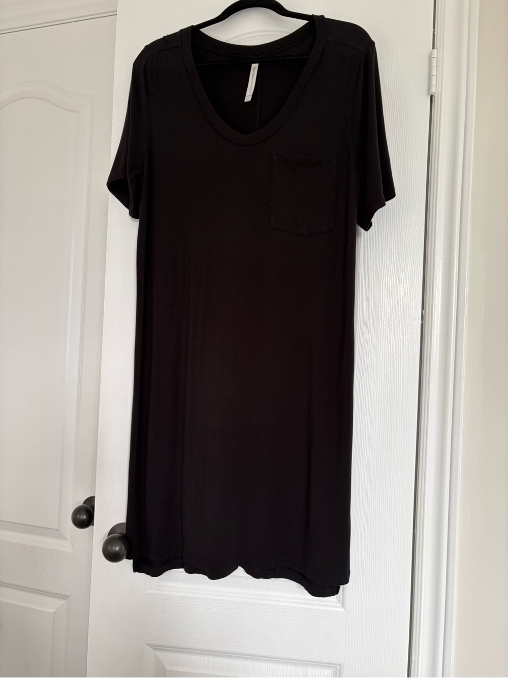 Aritzia Babaton Black V-Neck Pocket T-Shirt Dress